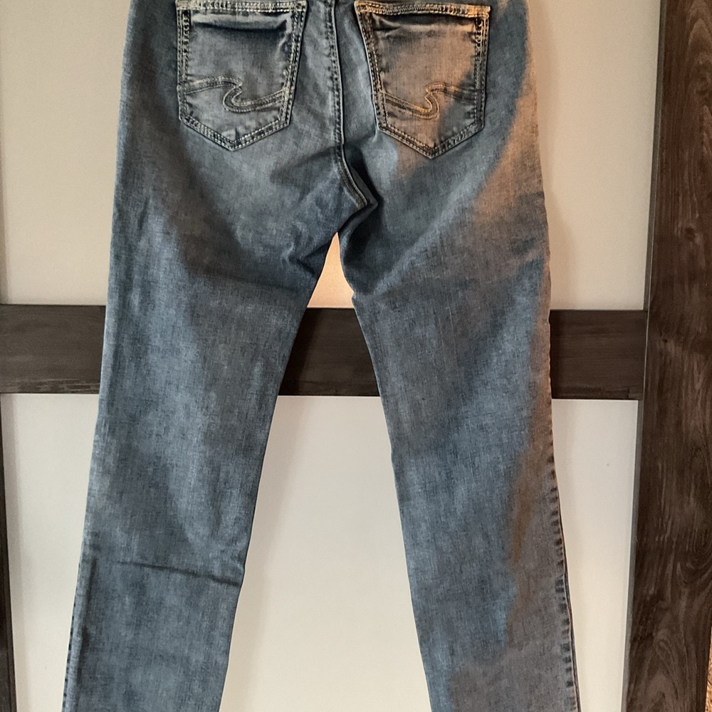 EUC- Silver Jeans Suki Straight jeans